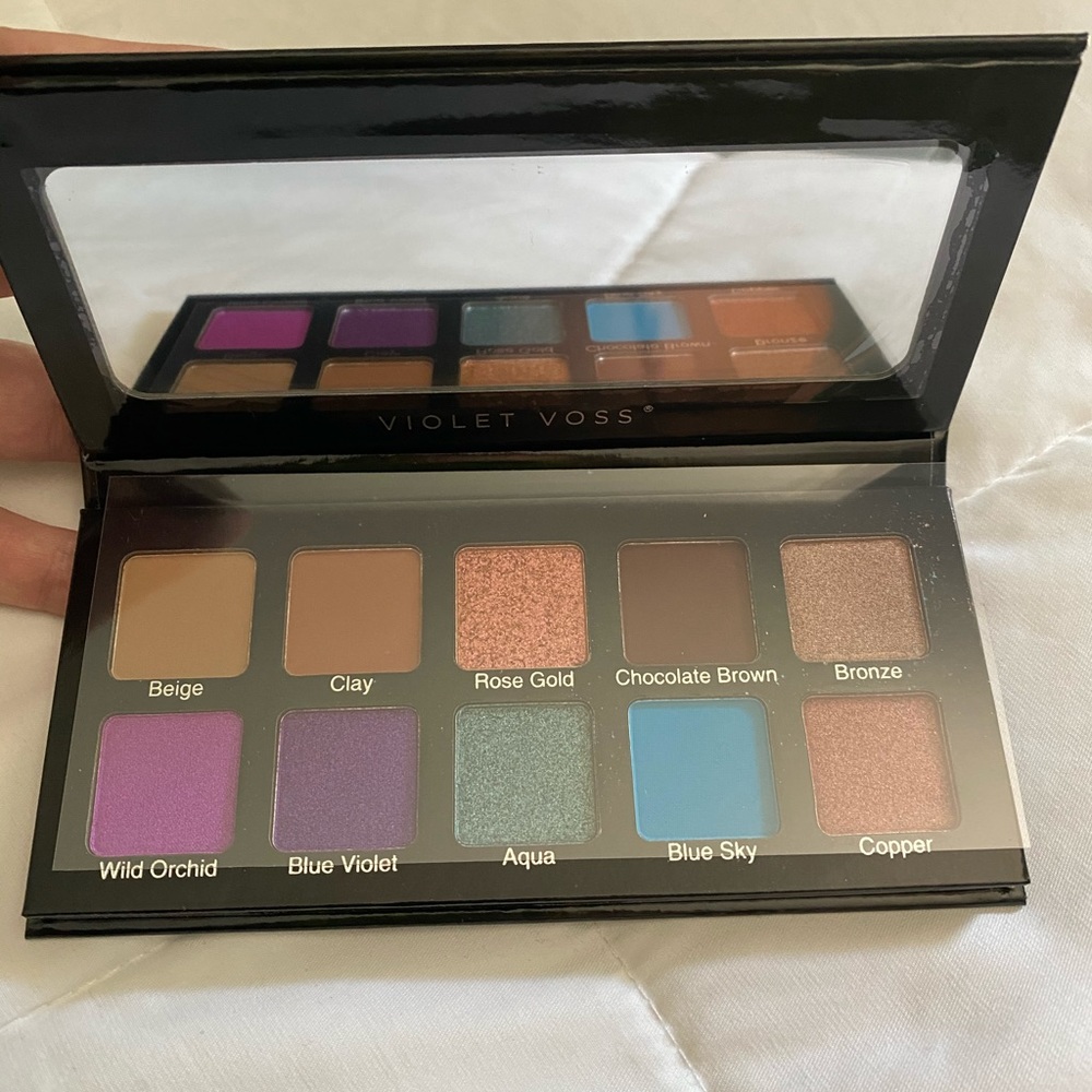 Violet Voss essentials 2 eyeshadow palette